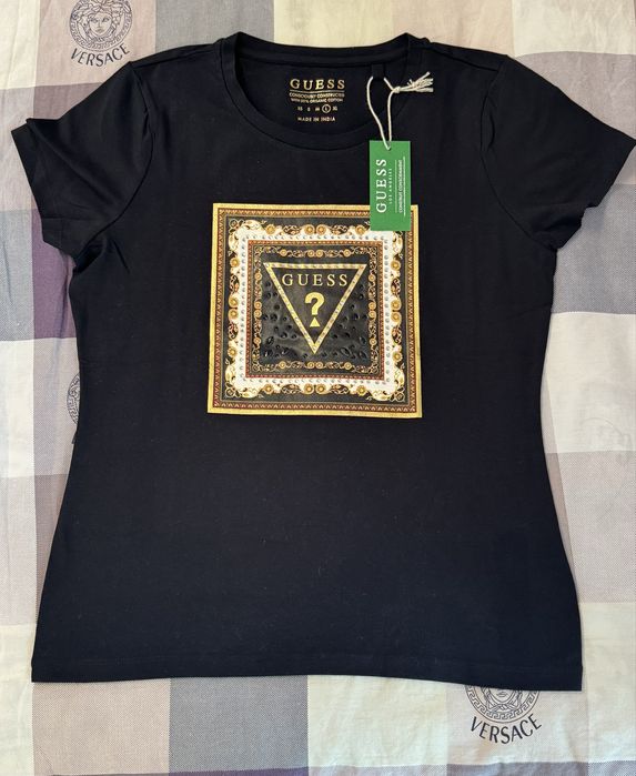 Дамска тениски GUESS