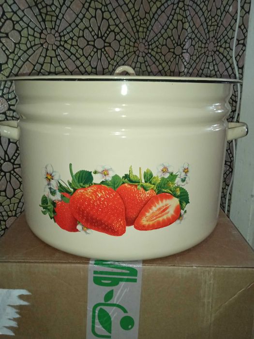 Кастрюля эмалированная 24л