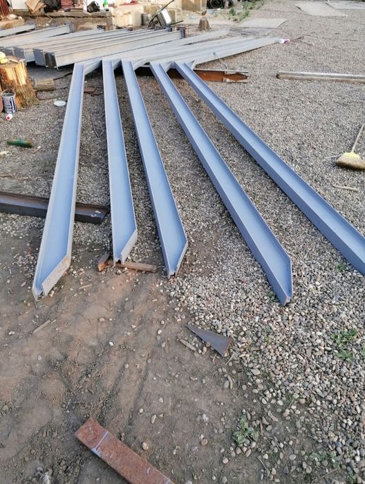 Vând 5ferme metalice la 12m din ipe180