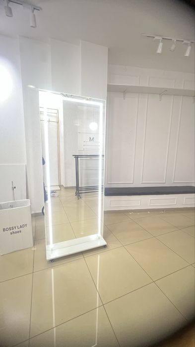 Зерколо продам.  С подсветкой.        .           .