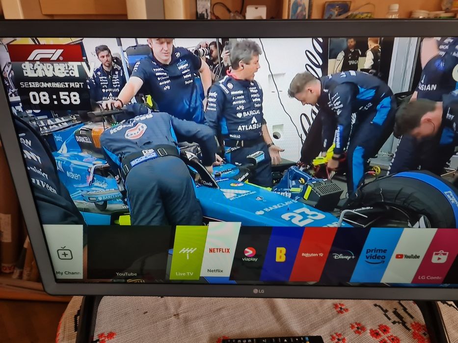Televizoare smart LG 82cm