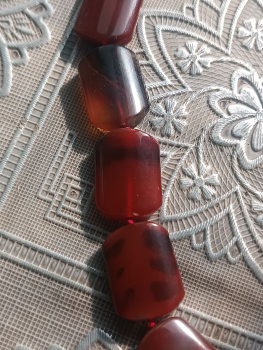 Продам красивые бусы
