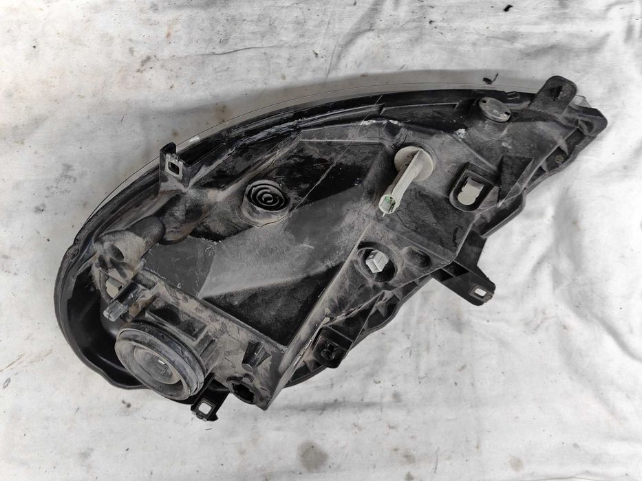 Оригинален фар Opel Vivaro  Renault Trafic