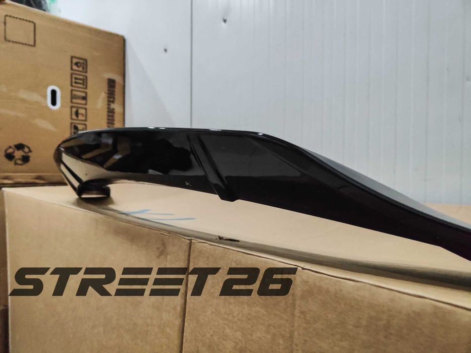 Eleron Lip Portbagaj Mercedes C-Class W204 (2007-2014)  Negru Lucios