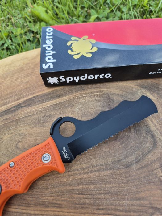 Сгъваем нож Spyderco ASSIST C79,два цвята