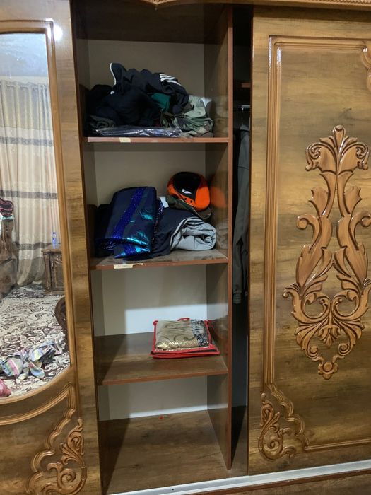 Yotoqxona uchun shkaf