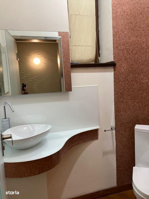 Calea Victoriei, apartament de 5 camere. Ideal birou.