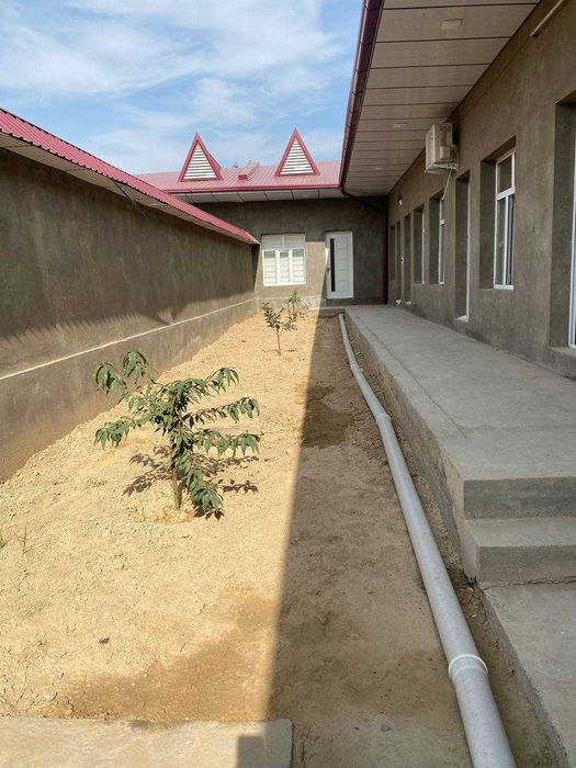 Nazarbekda hovli sotiladi