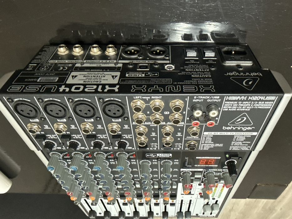 Vand mixer behringer xenyx