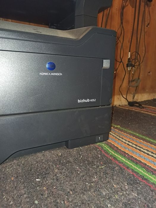 Принтер konica Minolta buizzhub 4052
