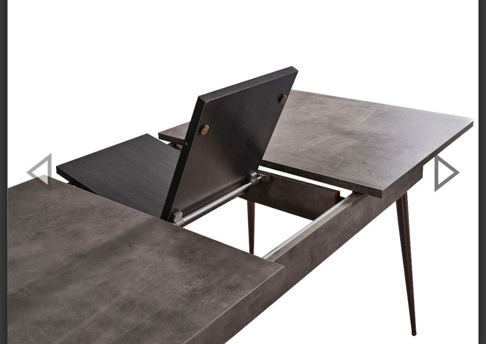 Разтегателна трапезна маса