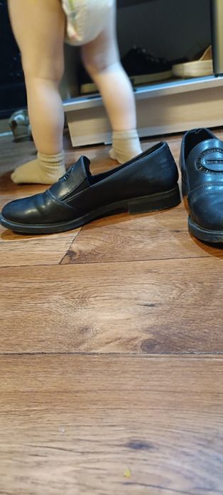 Стильные черные лоферы