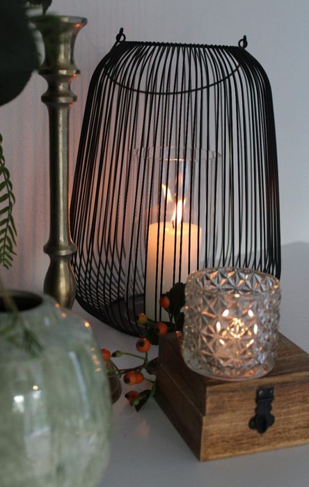 Красиви големи метални свещници