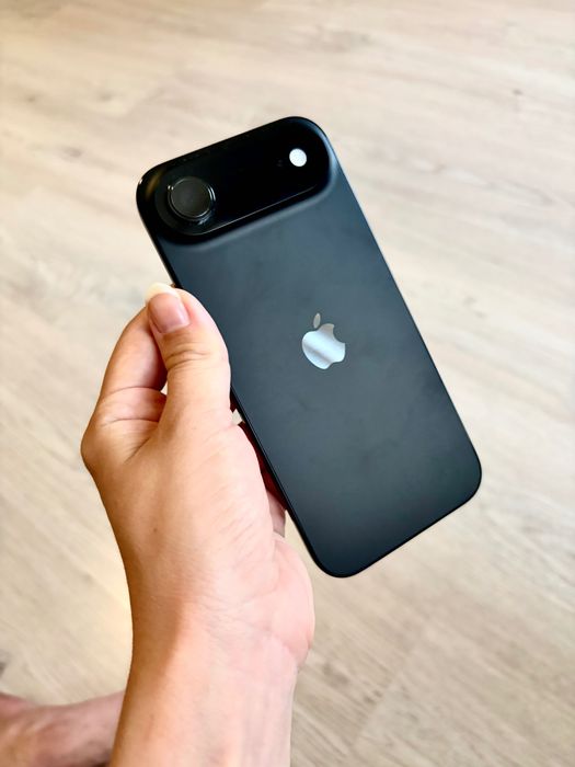 iPhone Air 256 GB, Black — отлично състояние, гаранция