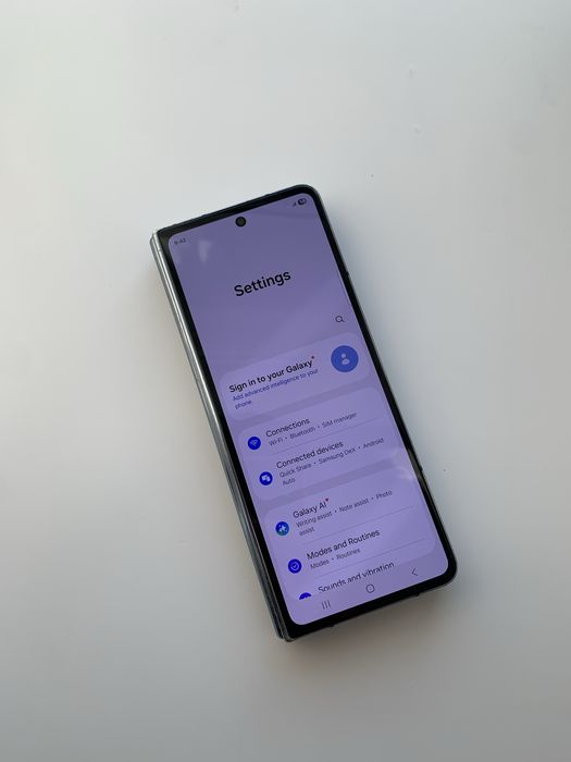 • Samsung  FOLD 4• 512gb •