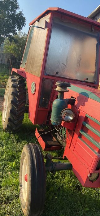 Tractor u445                   .