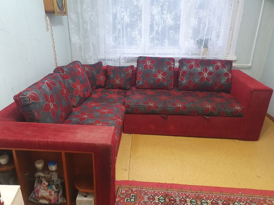 Продам диван. 10000