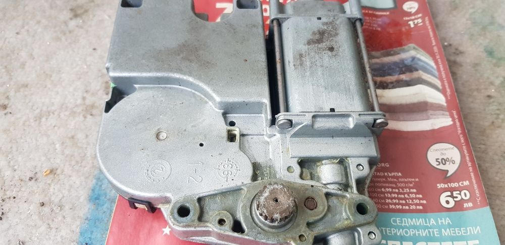 Моторче за шибедах голф 3