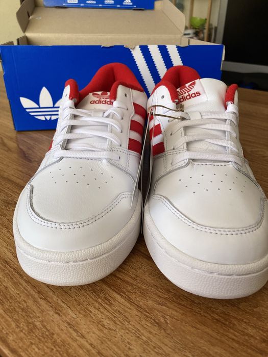 Мъжки оригинални маратонки Adidas Team Court 2 STR