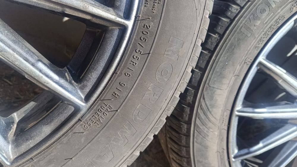 Продам диски на Ауди r16