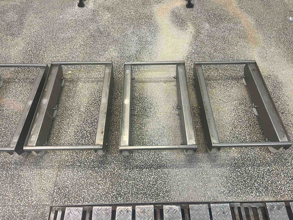 Транспортна количка с колела за каси