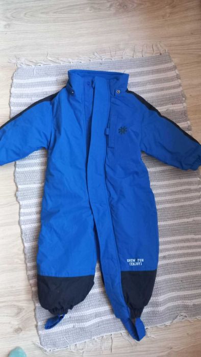 Различни размери ски екипи и якета ,цена за брой-15лв