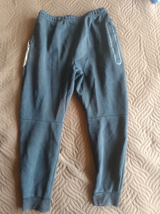 Nike tech fleece тъмно сиво долнище