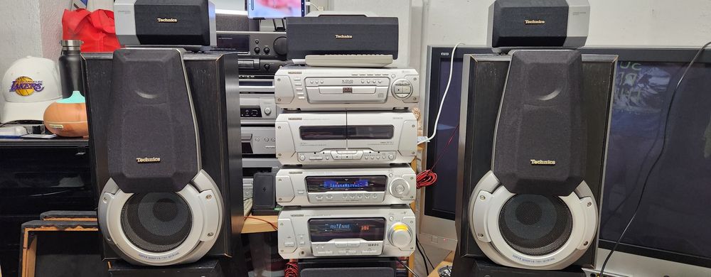 Sistem Technics DV-170 complet cu sistem Surround și  telecomandă.