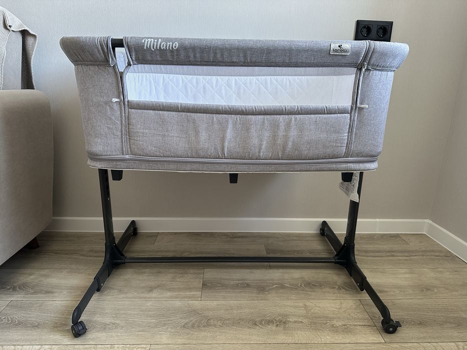 Кроватка приставная-манеж