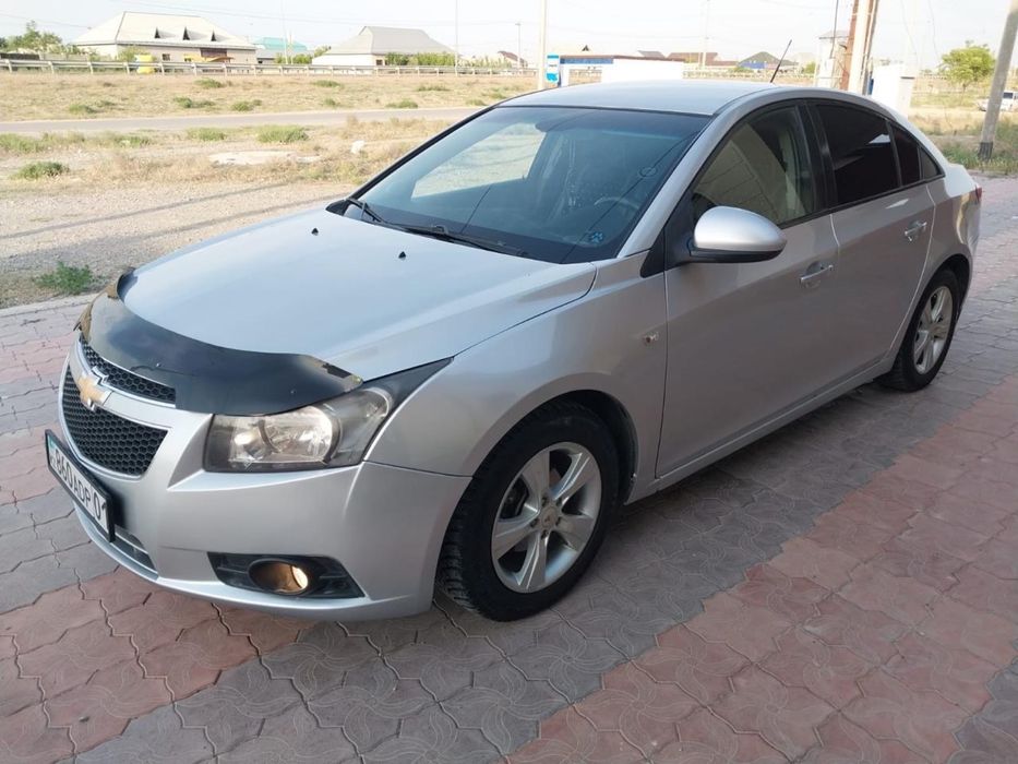 Шевралет Круз 1.8 автомат