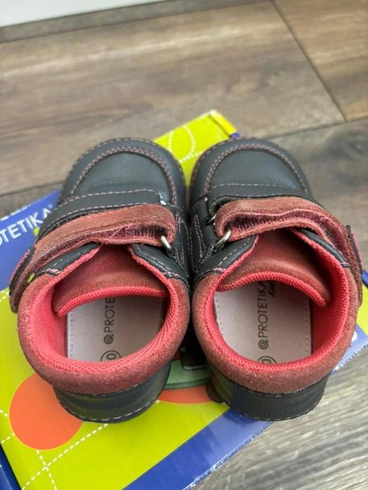 Боси обувки Protetika
