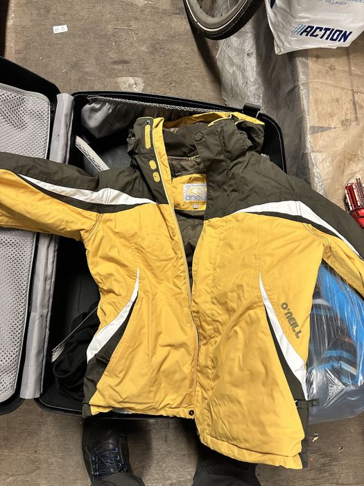 Costum ski , geaca ski xs noua, casca , ochelari ski