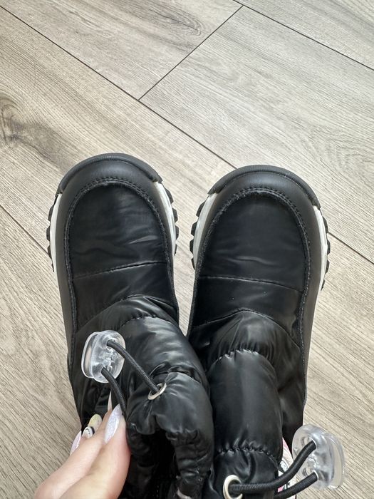 Продам зимние ботинки