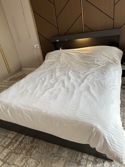 Кровать двух спальный