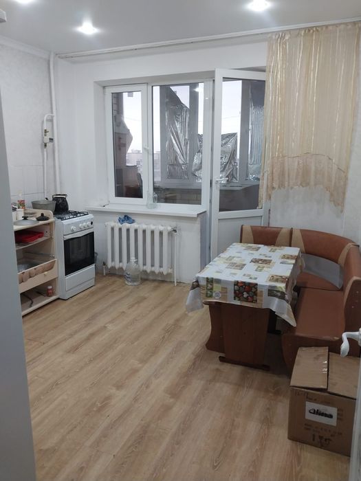 Продам квартиру 10мкр 21дом