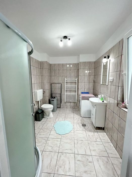 Regim hotelier  închiriez