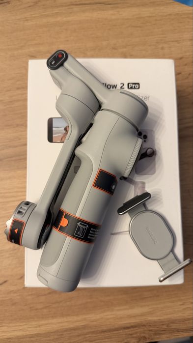Insta360 Flow 2 Pro Stabilizator pentru Smartphone