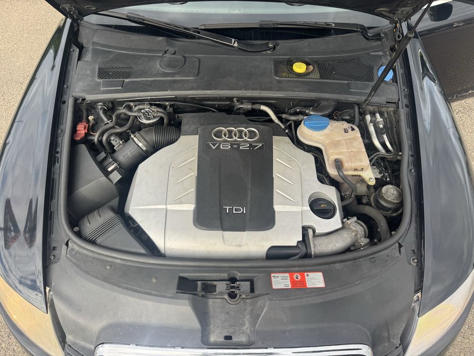 Vând Audi A6 C6 S line, an 2006, 2.7 TDI V6, cutie manuală.