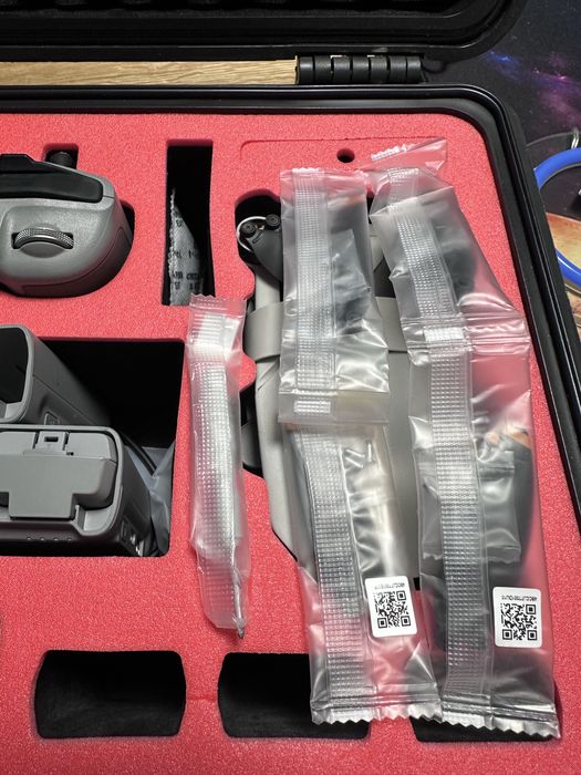 DJI Mini 2 + 5 baterii + 2 hub-uri încărcare + filtre ND – stare foarte bună