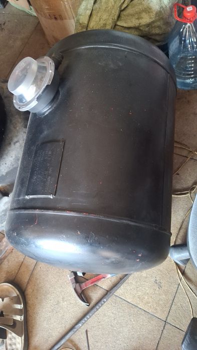 Продам газ балон гбо 130 лит