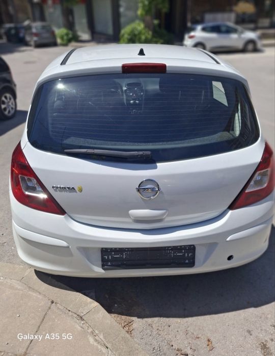 Opel Corsa 1.2 бензин 85 к. с.