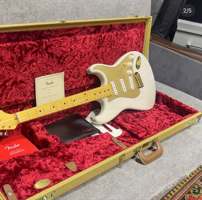 Fender custom shop Stratocaster 4000$