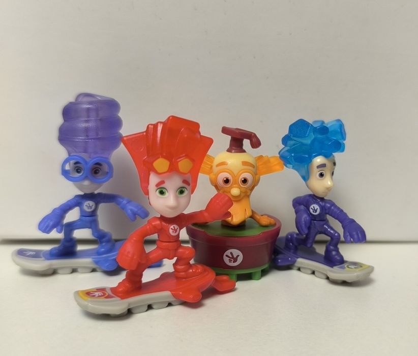 Игрушки Kinder Фиксики и Kinder Joy Minecraft