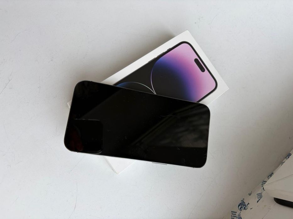 Продам телефон iphone