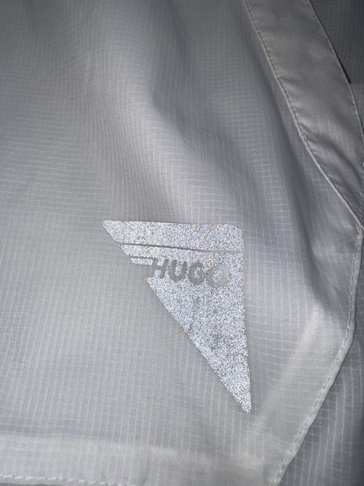 Hugo Boss ветровка бяла