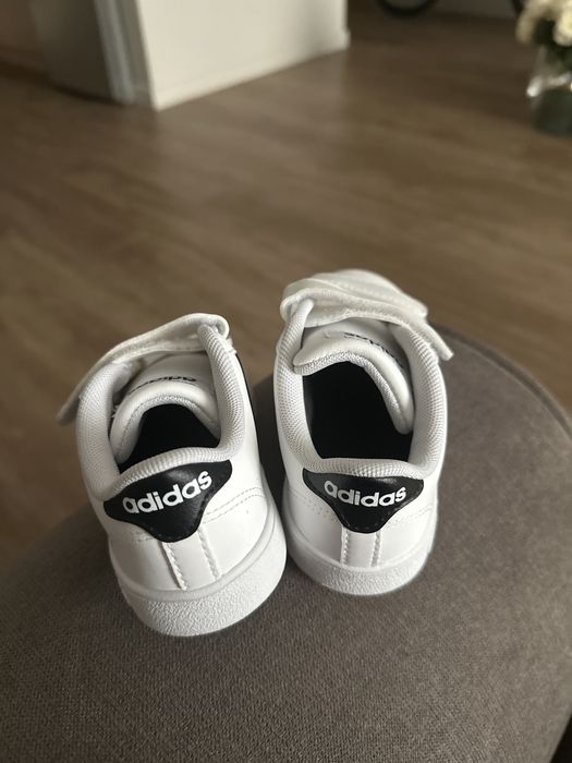 Детские кроссовки адик 24 размер