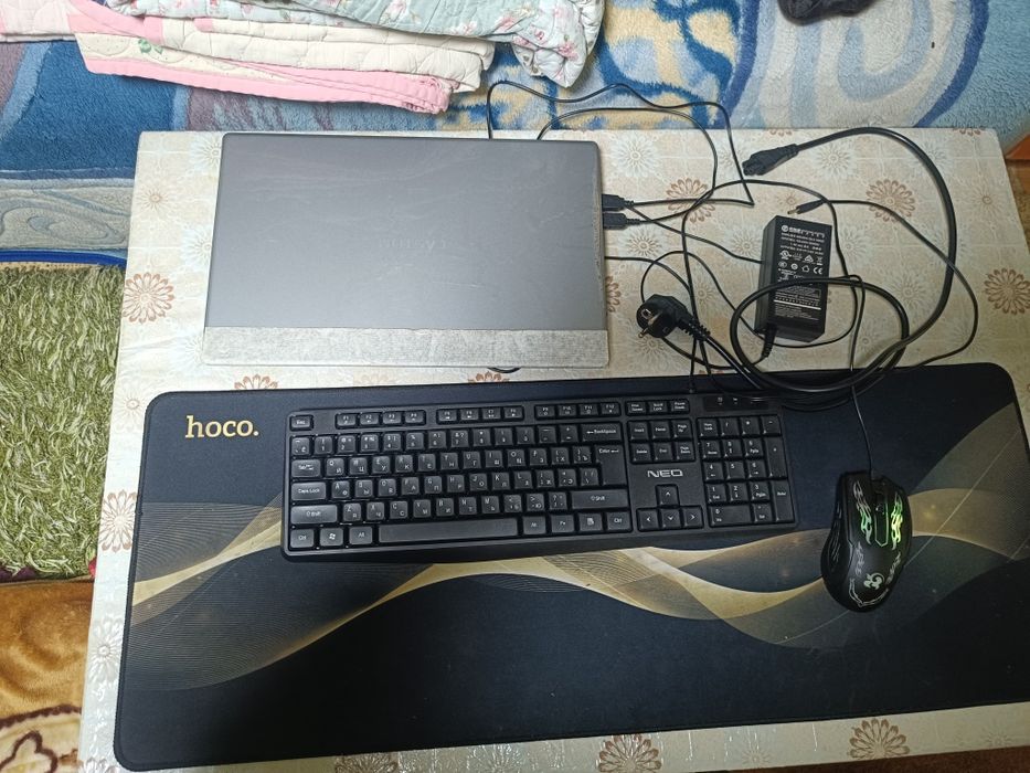 Ноутбук игровой.
