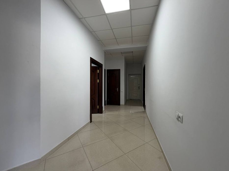 Продается нежилое помещение, ориентир: Депо Малл, 144м²