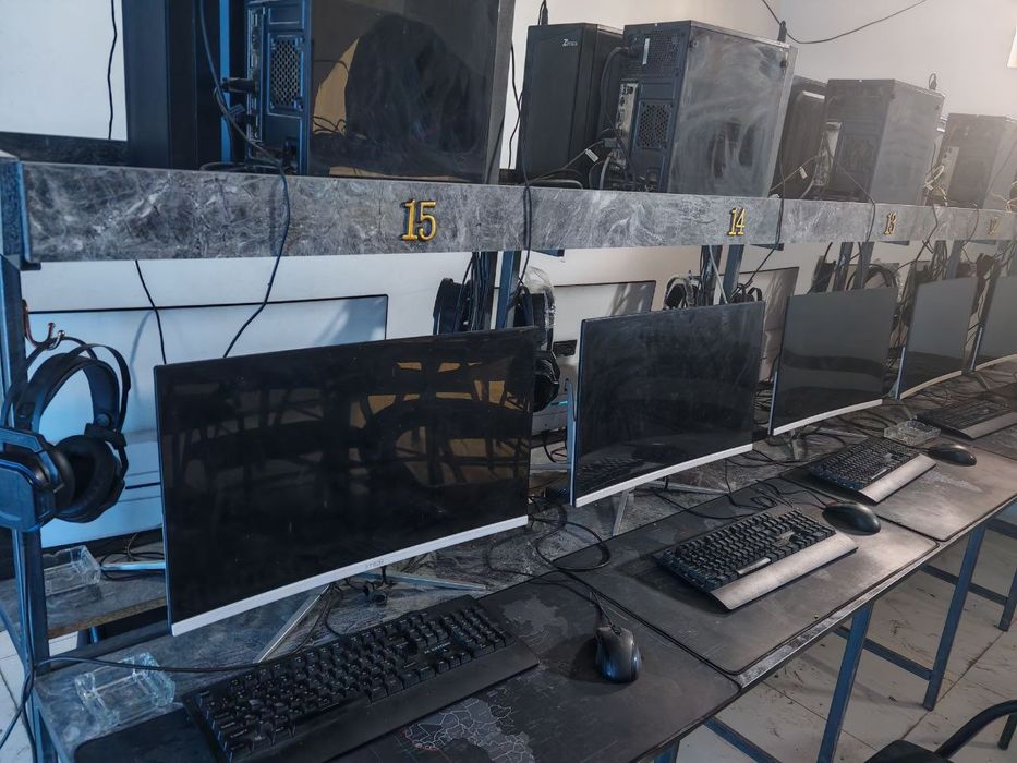 20 ta kompyuter stol stuli bilan