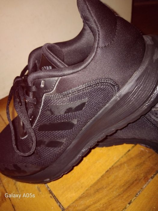 Адидас оригинални детски маратонки